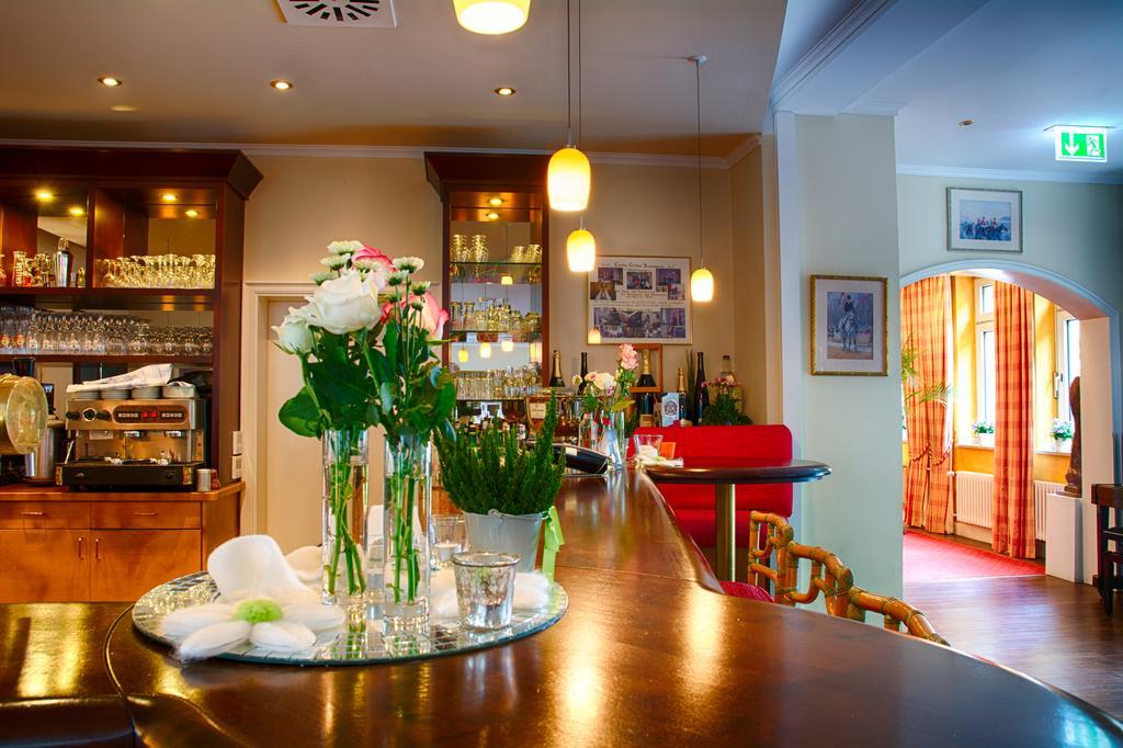 Campus Garden Businesshotel Изерлон Екстериор снимка