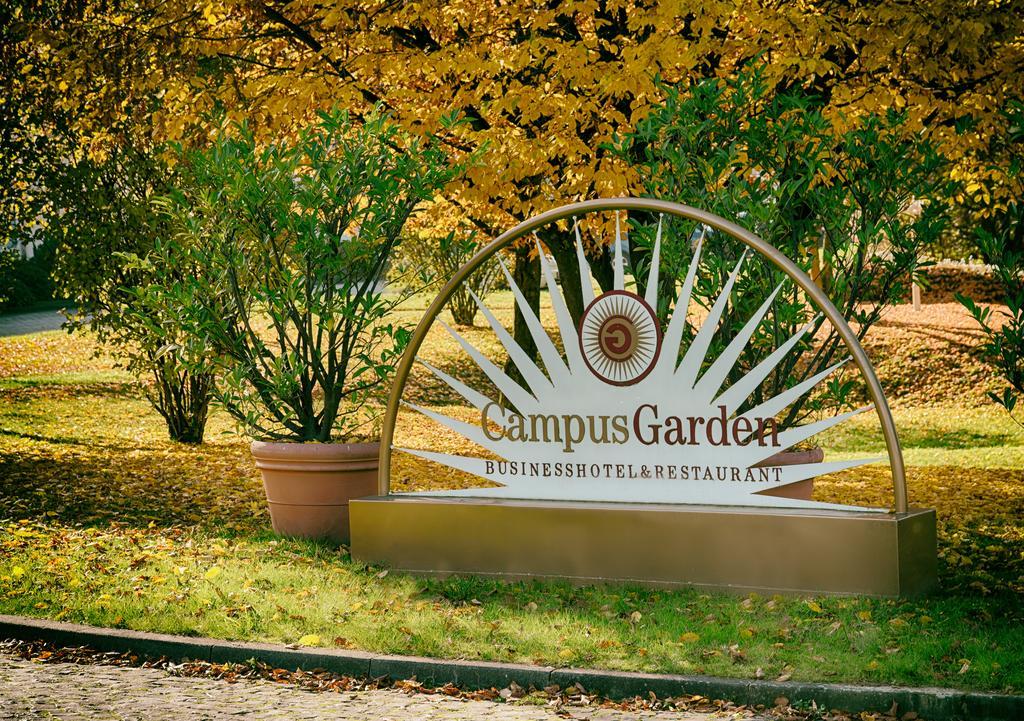 Campus Garden Businesshotel Изерлон Екстериор снимка