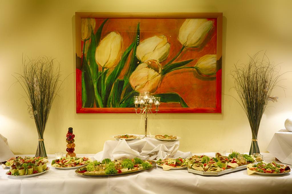 Campus Garden Businesshotel Изерлон Екстериор снимка
